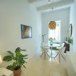 Charming And Stylish Duplex Townhouse Dguy1-1