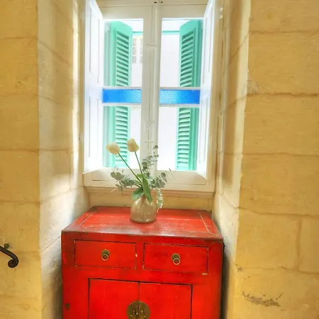 Charming And Stylish Duplex Townhouse Dguy1-1