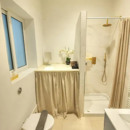 Charming And Stylish Duplex Townhouse Dguy1-1 Lägenhet Valletta