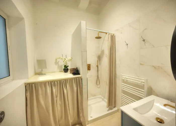 Charming And Stylish Duplex Townhouse Dguy1-1 Valeta